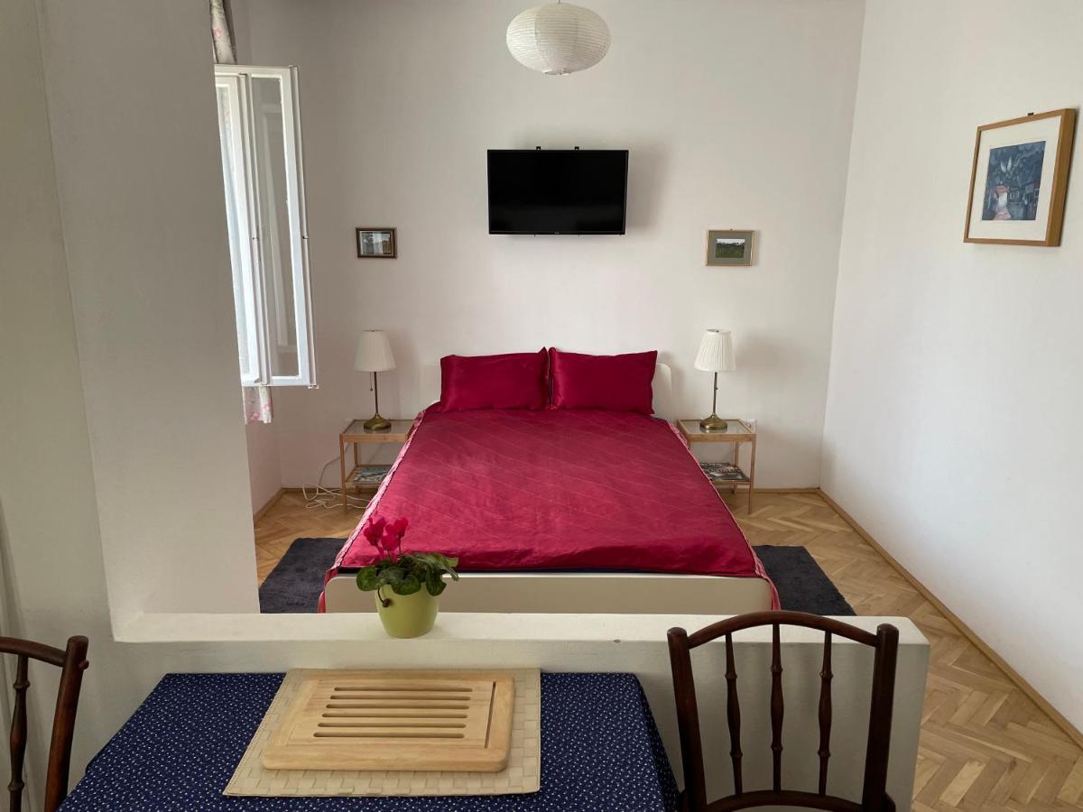 Studio Apartmanok 블로톤퓌레드 외부 사진