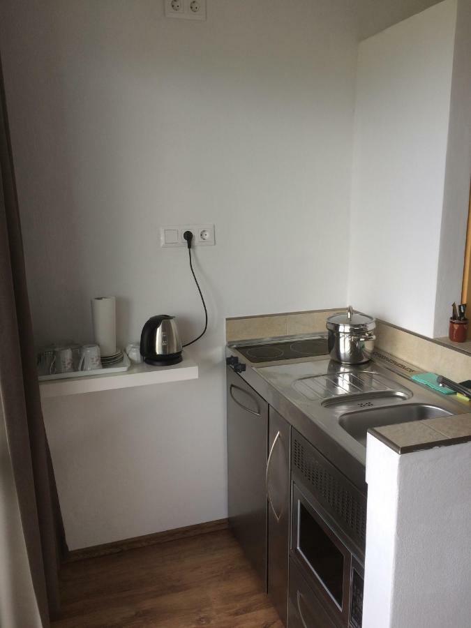 Studio Apartmanok 블로톤퓌레드 외부 사진